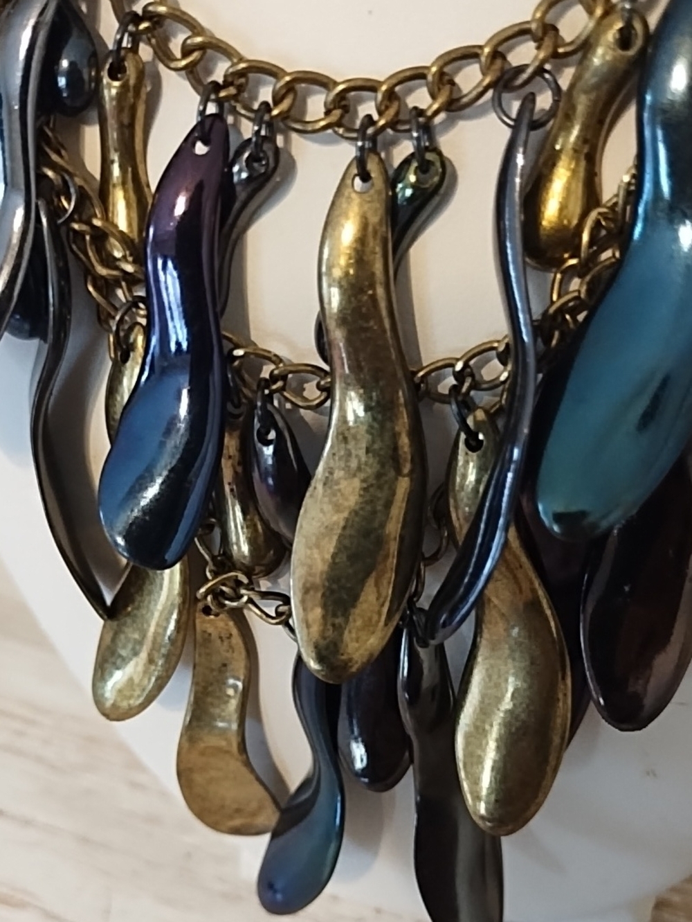 NWT Multicolored Necklace Set - Picture 7 of 12